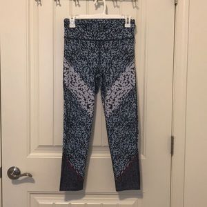 Lou & Grey yoga pants, size small